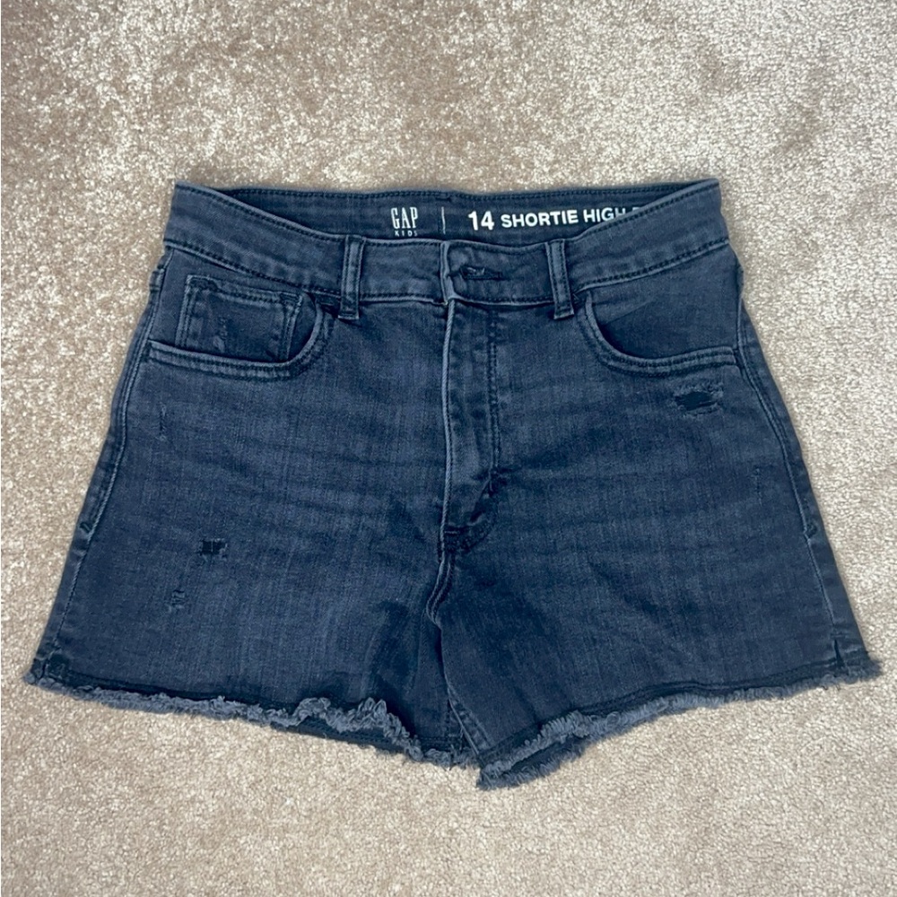 black shorts from the gap a size 14 in kids